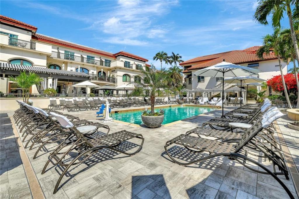 Bellasera Resort Нейплс Экстерьер фото